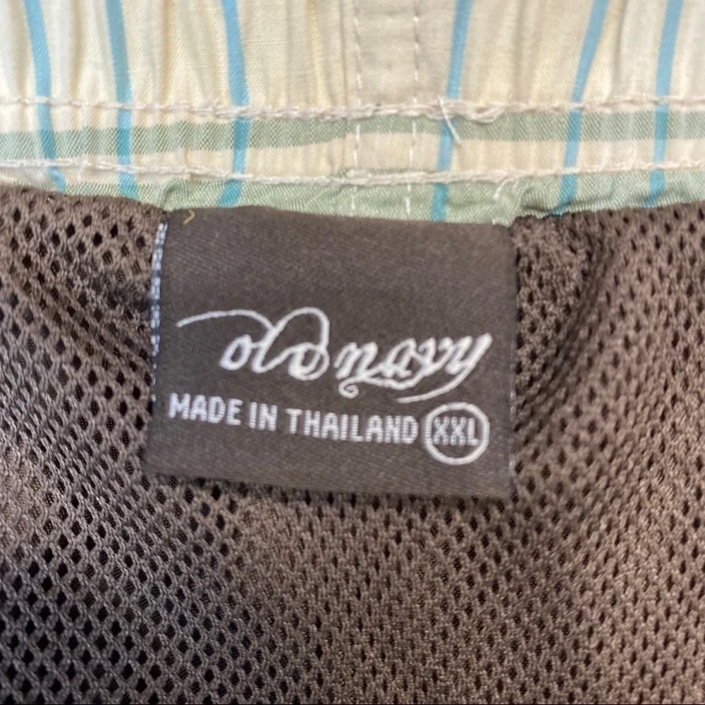 OLD NAVY MENS SWIM TRUNKS size XXL
